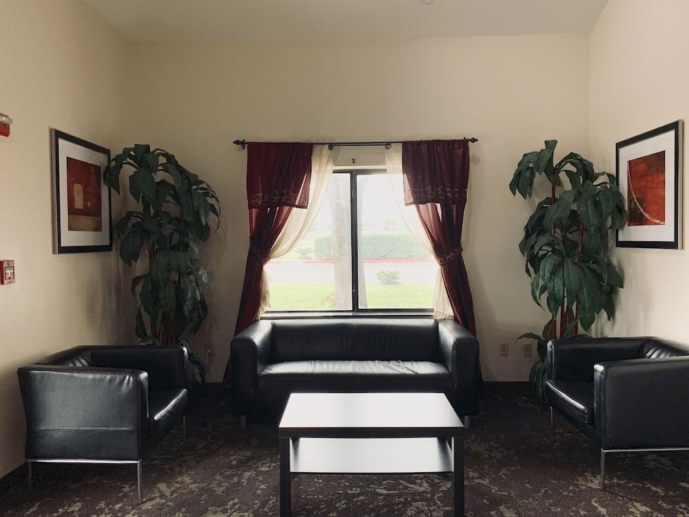 Red Roof Austin - Motel 2*